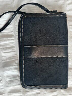 Coach Black Signature C Jacquard Wristlet White Contrast Stitching